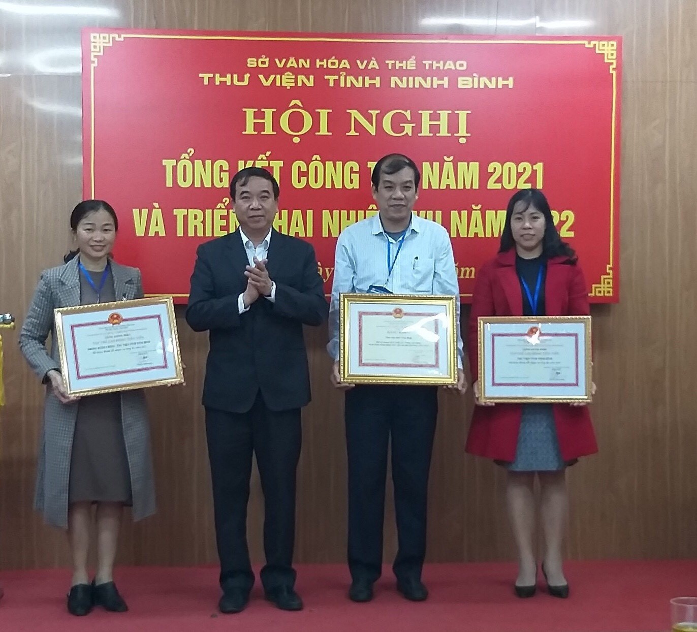 Thư viện tỉnh Ninh Bình tổ chức hội nghị Tổng kết công tác năm 2021 và triển khai nhiệm vụ năm 2022