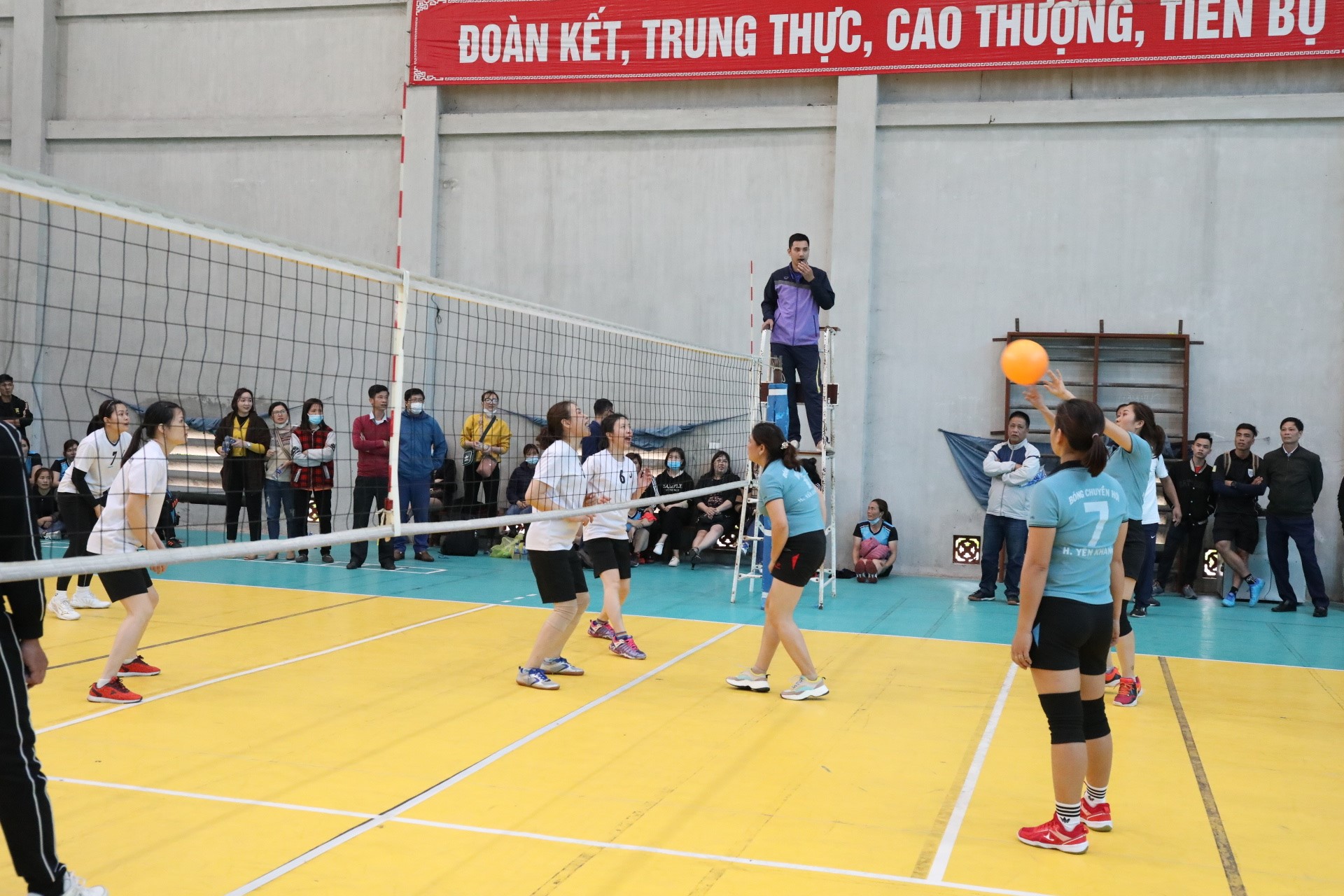 Thi đấu môn Bóng chuyền hơi nữ Đại hội TDTT tỉnh Ninh Bình lần thứ VII năm 2022