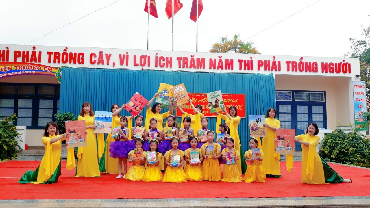 Thư viện tỉnh Ninh Bình phối hợp với trường Tiểu Học Lê Hồng Phong tổ chức “ Ngày hội đọc sách” và chung kết cuộc thi “ Đại sứ văn hóa đọc”  năm học 2020- 2021