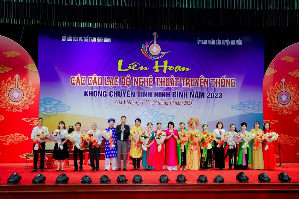 Liên hoan các câu lạc bộ nghệ thuật truyền thống không chuyên tỉnh Ninh Bình năm 2023.