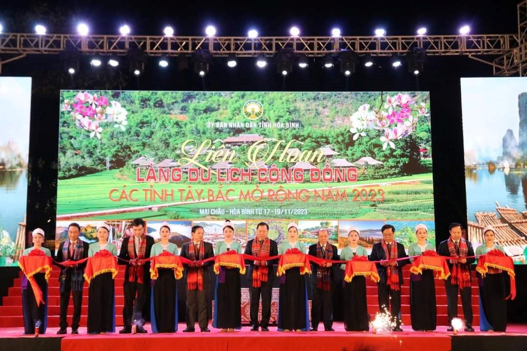 Trung tâm Văn hóa tỉnh Ninh Bình tham gia  Liên hoan Làng du lịch cộng đồng các tỉnh Tây Bắc mở rộng năm 2023