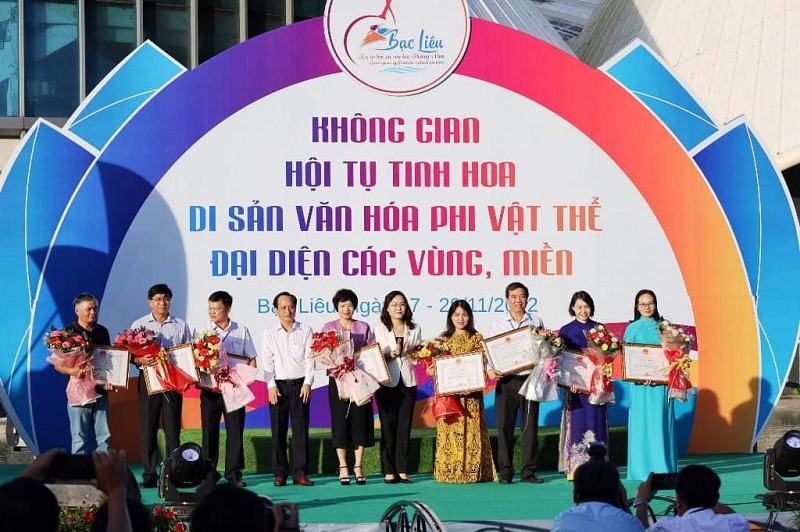 Tỉnh Ninh Bình tham gia triển lãm “ Không gian hội tụ tinh hoa Di sản văn hóa phi vật thể các vùng miền” tại tỉnh Bạc Liêu năm 2022.