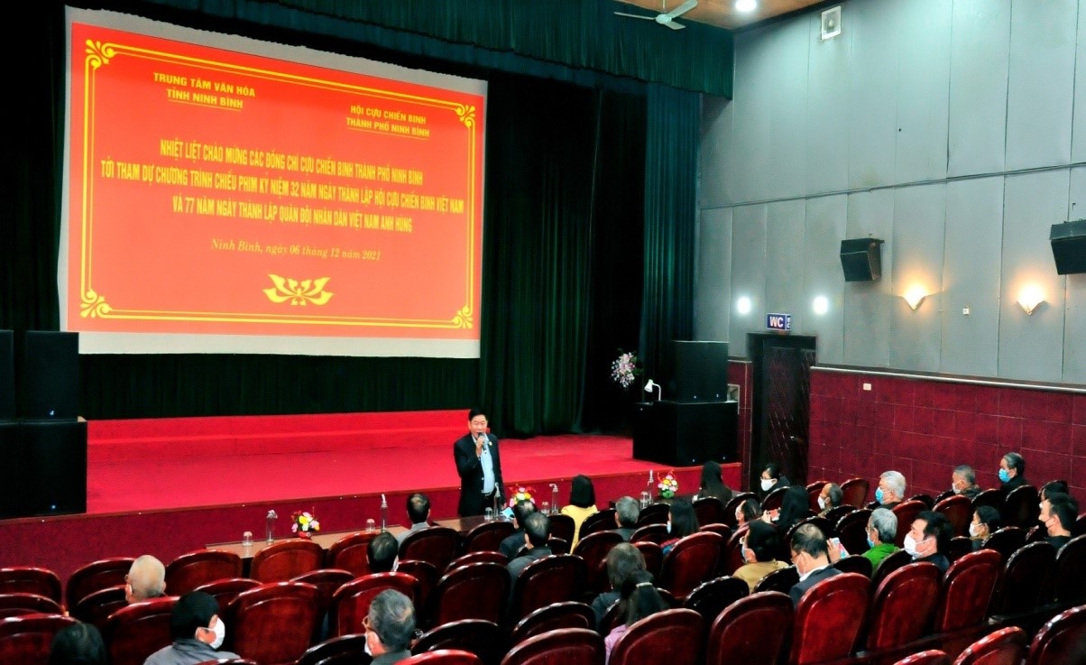 Trung tâm Văn hóa tỉnh chiếu phim phục vụ các Cựu chiến binh trên địa bàn tỉnh Ninh Bình